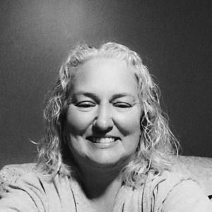 Meet your Posher, Carissa